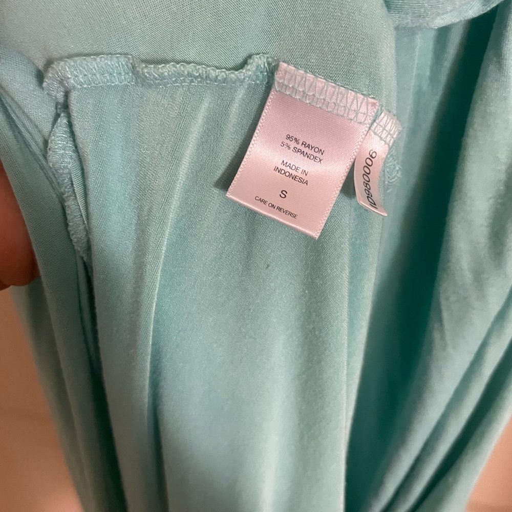 Elegant Aqua Sleeveless Dress - Picture 4 of 10